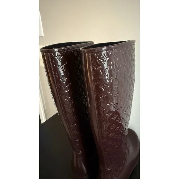 Authentic Louis Vuitton Tall Rain Boots Burgundy Color Size 39 - X listing - Picture 10 of 12
